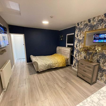 Selection Of Stylish Apartments Within Walking Distance Of Cardiff City Centre Esterno foto