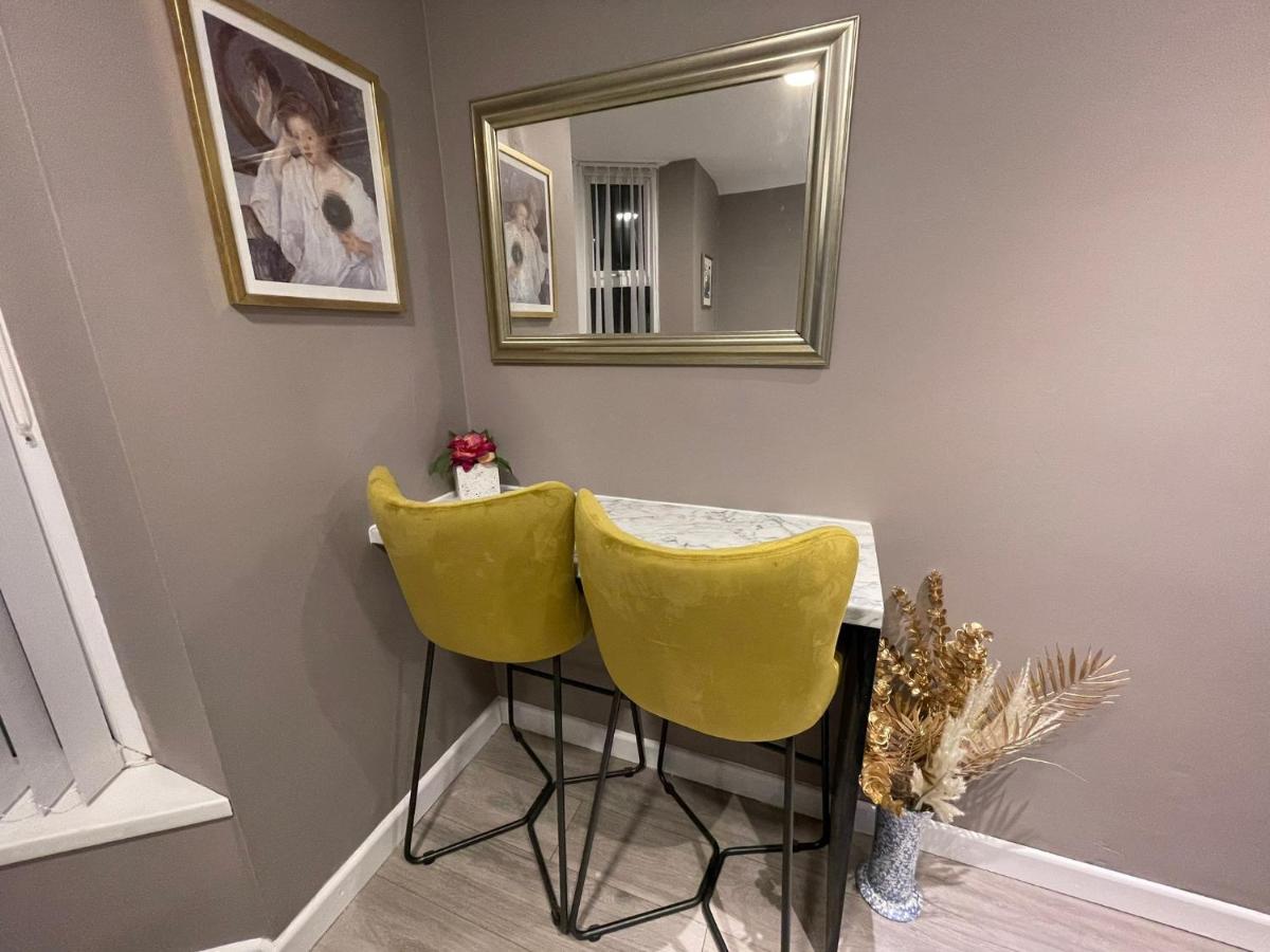 Selection Of Stylish Apartments Within Walking Distance Of Cardiff City Centre Esterno foto